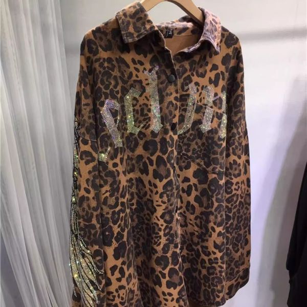 Women's Mid-Length Loose-Fit Blouse with Rhinestones - Fashionable Leopard Print
Women's Mid-Length Loose-Fit Blouse with Rhinestones - Fashionable Leopard Print