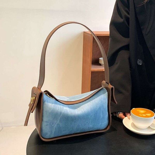 denim bag Simple Tote Large Capacity Underarm 2025 New Spring Denim Style Commuter Versatile Splice Cross Shoulder Bag, Light blue with coffee color
denim bag Simple Tote Large Capacity Underarm 2025 New Spring Denim Style Commuter Versatile Splice Cross Shoulder Bag, Light blue with coffee color