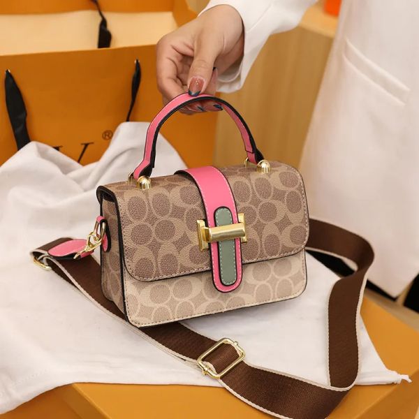 Designer Bags Fashion Shoulder Bags Luxury Bag Purse Designer 2025 New Fashion Printing Small Square Bag Premium Texture Women's Shoulder Crossbody, Pink
Designer Bags Fashion Shoulder Bags Luxury Bag Purse Designer 2025 New Fashion Printing Small Square Bag Premium Texture Women's Shoulder Crossbody, Pink