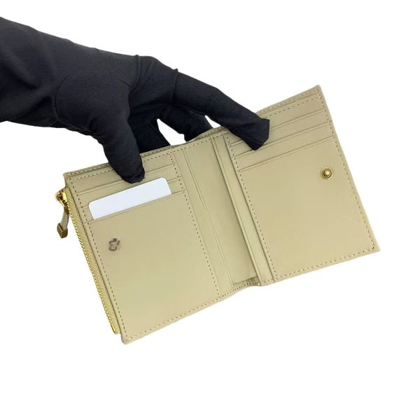 Classic high-quality luxury designer wallet, currently one of the most popular genuine leather wallets with free delivery, Red
Classic high-quality luxury designer wallet, currently one of the most popular genuine leather wallets with free delivery, Red