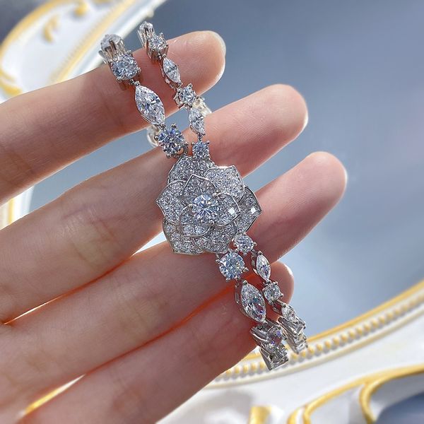 New S925 Silver Full Diamond Inlay Camellia Flower Bracelet, Elegant Luxury Jewelry for Women, Ideal Gift for Special Occasions
New S925 Silver Full Diamond Inlay Camellia Flower Bracelet, Elegant Luxury Jewelry for Women, Ideal Gift for Special Occasions