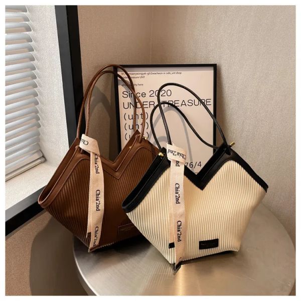 Tote bag Famous bag shoulder bag luxury bag crossbody bag high quality leather wallet designer summer commuter shoulder handbag, #green
Tote bag Famous bag shoulder bag luxury bag crossbody bag high quality leather wallet designer summer commuter shoulder handbag, #green