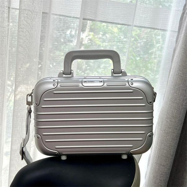 Designer Messenger Plain Bag Aluminum Alloy Box Crossbody Shoulder Handbag Armpit Satchel Travelling Womens Bags Small Case, Black
Designer Messenger Plain Bag Aluminum Alloy Box Crossbody Shoulder Handbag Armpit Satchel Travelling Womens Bags Small Case, Black