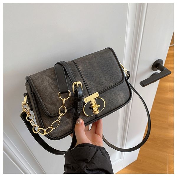 Designer Free Shipping 2025 Chic Commuter Bag: Stylish Small Square Handbag with High-End Texture for Daily Use Bag, Gold
Designer Free Shipping 2025 Chic Commuter Bag: Stylish Small Square Handbag with High-End Texture for Daily Use Bag, Gold