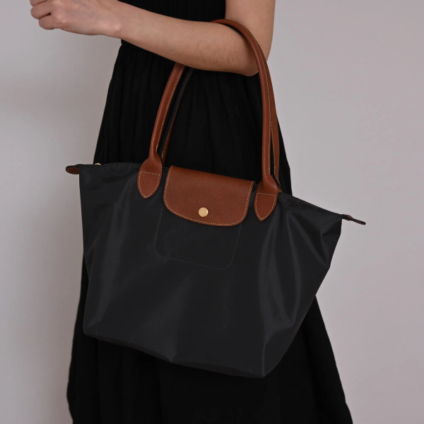 Designer Bag Tote bag Luxury Leather Messenger Shoulder Canvas Bag Handbag Fashion Wallet Outdoor Beach Bag Woman Shopping Bag High Quality Wallet 999, Fuchsia
Designer Bag Tote bag Luxury Leather Messenger Shoulder Canvas Bag Handbag Fashion Wallet Outdoor Beach Bag Woman Shopping Bag High Quality Wallet 999, Fuchsia