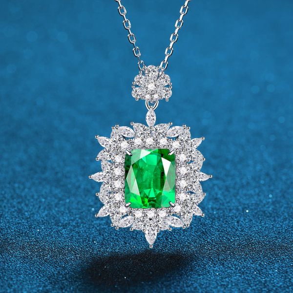 Luxury 925 Sterling Silver Necklace for Women with Green Gemstone and Diamond-Set Pendant, Fashion High-End Design
Luxury 925 Sterling Silver Necklace for Women with Green Gemstone and Diamond-Set Pendant, Fashion High-End Design
