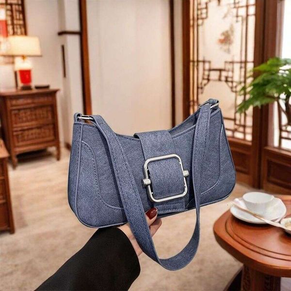 Niche Design Trending Baguette Underarm for Women 2025 New Spring Summer Fashion Versatile Shoulder Crossbody Bag, Gray
Niche Design Trending Baguette Underarm for Women 2025 New Spring Summer Fashion Versatile Shoulder Crossbody Bag, Gray