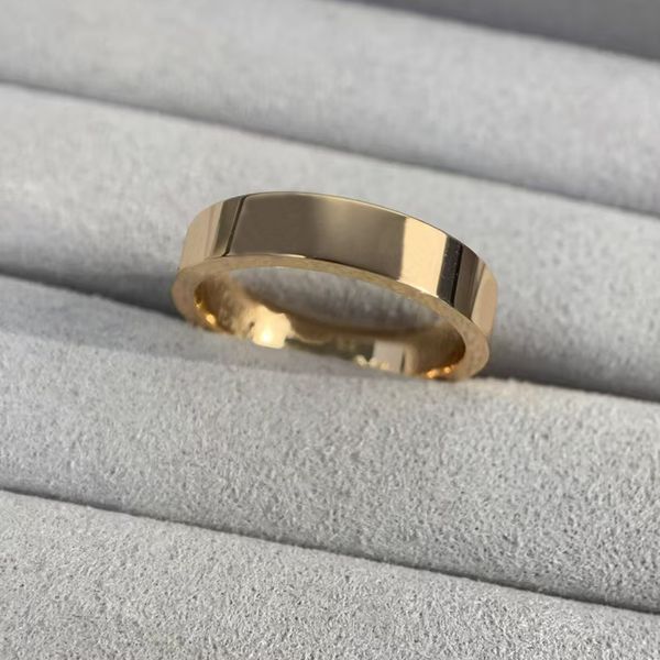 Classic designer rings for women men ring fashion Diamond stainless steel Gold Silver rose gold ring not fading fast ship
Classic designer rings for women men ring fashion Diamond stainless steel Gold Silver rose gold ring not fading fast ship
