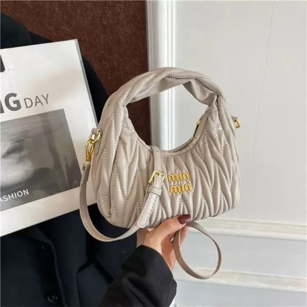 Designer Bags Fashion Shoulder Bags Luxury Bag Purse Designer 2025 womens diagonal straddle shoulder sheepskin cloud hot lunar teeth bag handbag hobo wallet, Red
Designer Bags Fashion Shoulder Bags Luxury Bag Purse Designer 2025 womens diagonal straddle shoulder sheepskin cloud hot lunar teeth bag handbag hobo wallet, Red