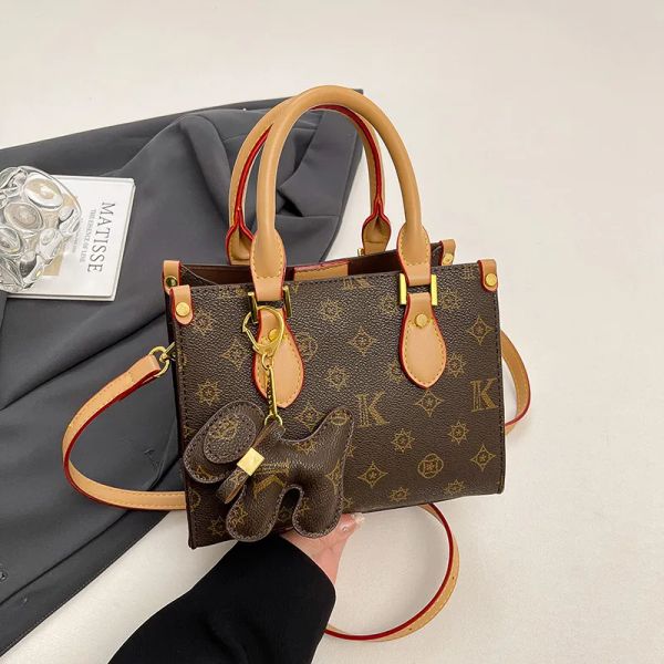 Designer Bags Fashion Shoulder Bags Luxury Bag Crossbody Tote Bag Purse Ladies Shoulder Bag Luxury Summer New Outdoor Handbag Tote Mini Bag, #24
Designer Bags Fashion Shoulder Bags Luxury Bag Crossbody Tote Bag Purse Ladies Shoulder Bag Luxury Summer New Outdoor Handbag Tote Mini Bag, #24