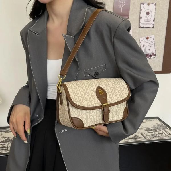 Designer bag Shoulder Bag Women Luxury Bag Crossbody Designer Purse new soft leather saddle bag senior sense wide shoulder strap one shoulder sling bag 2025s hot, Off-white #
Designer bag Shoulder Bag Women Luxury Bag Crossbody Designer Purse new soft leather saddle bag senior sense wide shoulder strap one shoulder sling bag 2025s hot, Off-white #