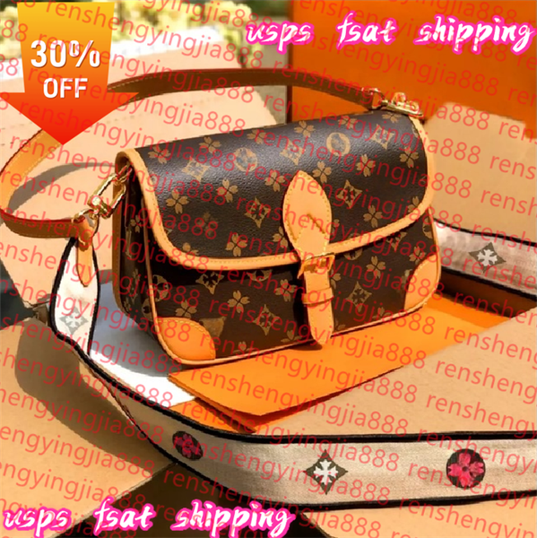 2025 Classic Designer Handbag Dauphine fashion bags shoulder women's handbag designer brand Messenger Bag Wallet Purse Crossbody women Wallets bag with box, 16#
2025 Classic Designer Handbag Dauphine fashion bags shoulder women's handbag designer brand Messenger Bag Wallet Purse Crossbody women Wallets bag with box, 16#