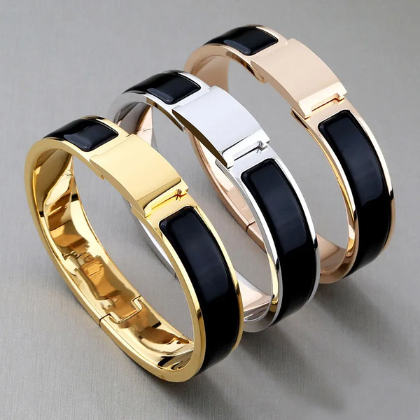 Luxury Jewelry Bracelet Designer Bracelets Bangle Silver Gold High Quality Large Letters 19 Colors Select Classic Couple Enamel Bracelet Valentine's Day Gift
Luxury Jewelry Bracelet Designer Bracelets Bangle Silver Gold High Quality Large Letters 19 Colors Select Classic Couple Enamel Bracelet Valentine's Day Gift