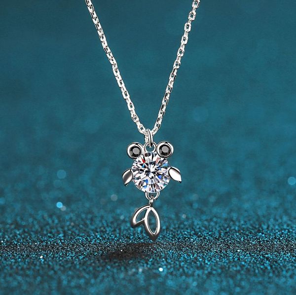 925 Sterling Silver Moissanite Koi Fish Pendant Necklace with PT950 Plating, Symbolizing Good Luck and Prosperity, Elegant Jewelry for Women
925 Sterling Silver Moissanite Koi Fish Pendant Necklace with PT950 Plating, Symbolizing Good Luck and Prosperity, Elegant Jewelry for Women