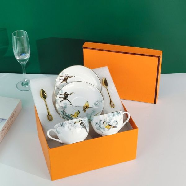 Bone China European Light Luxury Coffee Cup Saucer Afternoon Tea Cup Gift Box Set Exquisite Wedding Birthday Souvenir