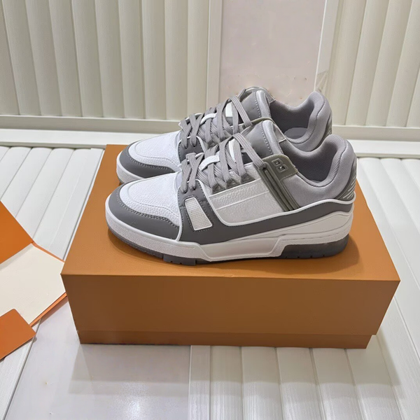 Fashionable Women's…