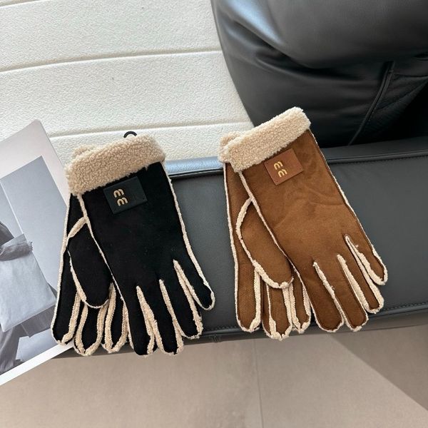 Designer Leather Gloves Luxury Men's and Women's Gloves Winter Warm Unisex Adult Gloves Thickened Lambswool Suede Outdoor Ski Gloves Brand New Year Gifts
Designer Leather Gloves Luxury Men's and Women's Gloves Winter Warm Unisex Adult Gloves Thickened Lambswool Suede Outdoor Ski Gloves Brand New Year Gifts