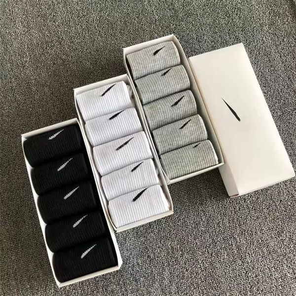 Designer Socks Mens Womens Thickened Cotton Sport Socks Solid Color Black White Gray Breathable Cotton Socks Letter Breathable Cotton Jogging Basketball Football, Gray medium-tube
Designer Socks Mens Womens Thickened Cotton Sport Socks Solid Color Black White Gray Breathable Cotton Socks Letter Breathable Cotton Jogging Basketball Football, Gray medium-tube