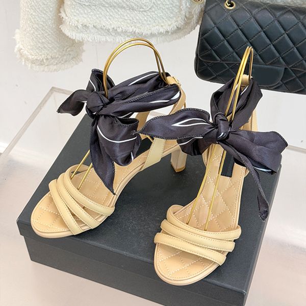Designer Strappy Sandals Fashion Slingback Heels Casual Shoes Beach Slides Printed Ribbon Bowtie Sandal Women Sandale Slide Ladies Pumps 1002