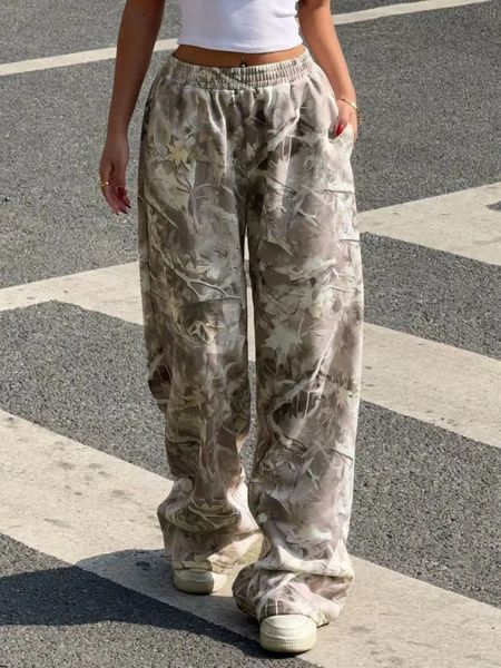 Fashionable casual pants with elastic waists and camouflage prints for slimming legs floorlength