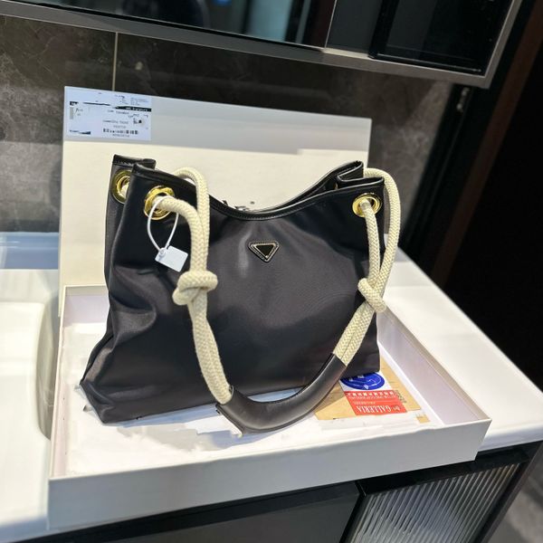 Designer Women Saffiano Tote Bag Classic Leather Shoulder Handbags Lady Killer Shopping Crossbody Handbag Luxurys Designers Bags, #2
Designer Women Saffiano Tote Bag Classic Leather Shoulder Handbags Lady Killer Shopping Crossbody Handbag Luxurys Designers Bags, #2