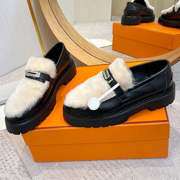 luxury designer Icone loafer womens anti slip wear resistant rubber sole platform loafers upper paired with golden shoe buckle loafers 35 42