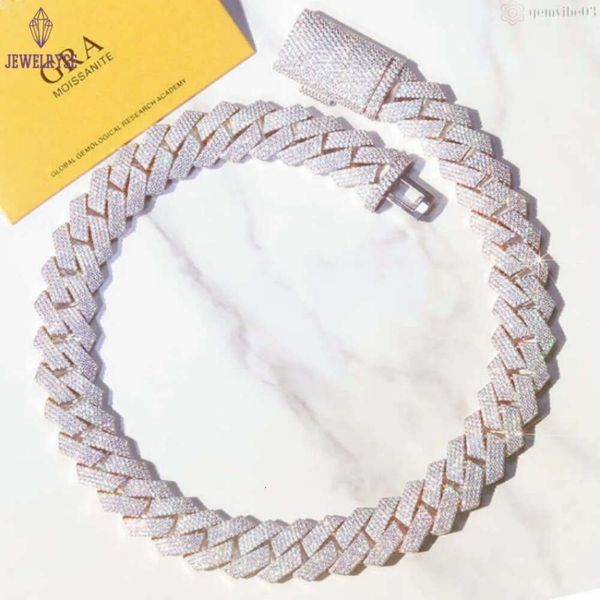 Necklace Moissanite…