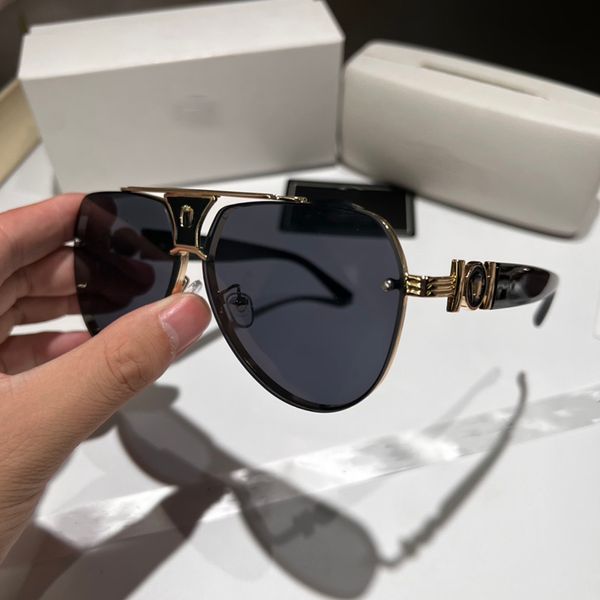 Luxury Desinger Pil…