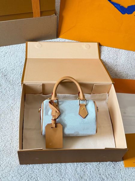 A703-AAA Lined Port…