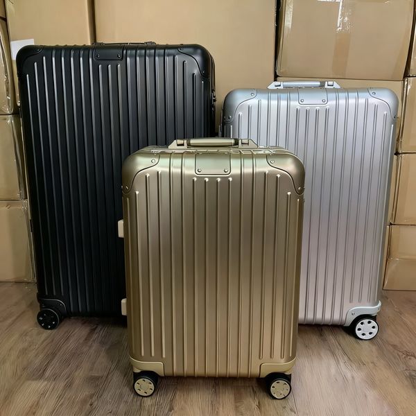 Designer Luggage Ro… - image