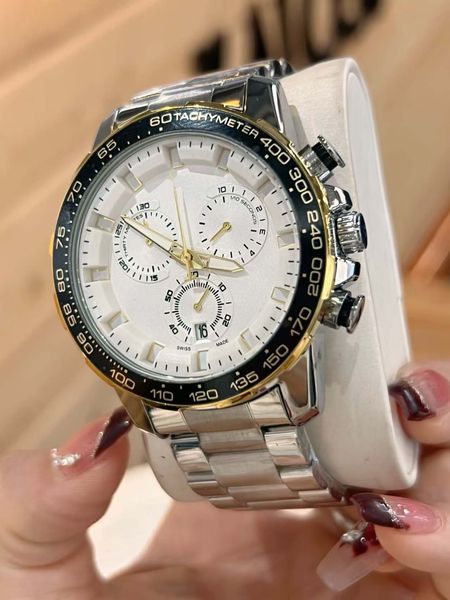 Exquisite Watch, A Choice of High-End Quality, Infusing Fashion and Dynamism into Stylish Men, Bronze
Exquisite Watch, A Choice of High-End Quality, Infusing Fashion and Dynamism into Stylish Men, Bronze