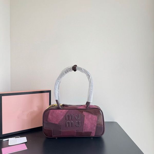 A717-AAA Lined Port…