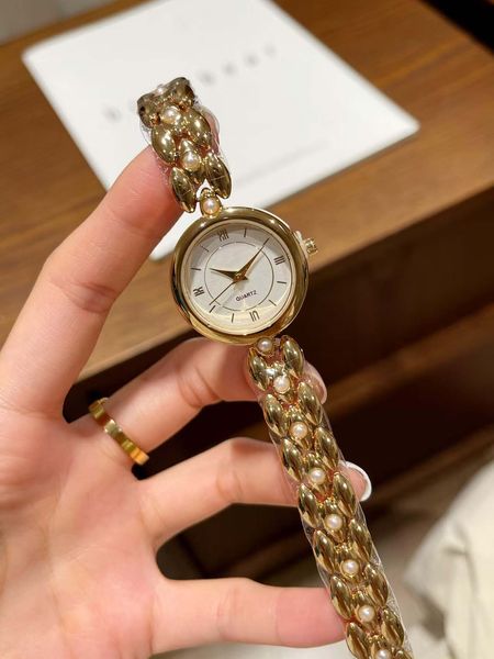 Recommendation of Exquisite Fashionable Wristwatches: Luxury Women's Watches with Metal Straps, Beautiful Appearance, Various Styles for You to Choose Arbitrarily, Red
Recommendation of Exquisite Fashionable Wristwatches: Luxury Women's Watches with Metal Straps, Beautiful Appearance, Various Styles for You to Choose Arbitrarily, Red