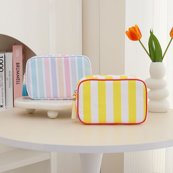 D64 Elegant Stripe Design Cosmetic Case Compact Luggage Essential