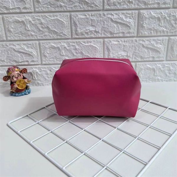 D942 Elegant Simple… - image