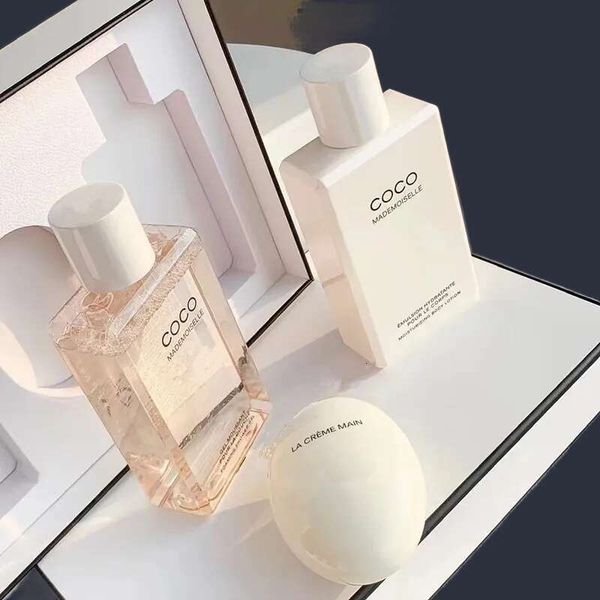 Luxury brand skin care 3 in 1 set body shower gel Moisturizing lotion 200ml hand cream 50ml women bath sets high version
Luxury brand skin care 3 in 1 set body shower gel Moisturizing lotion 200ml hand cream 50ml women bath sets high version