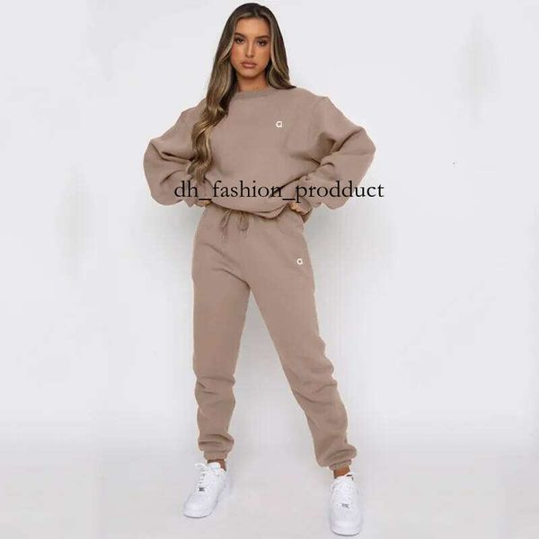 Women Sporty Fiess Tracksuit Letters Print Sleeve Bandage Tops and Skinny Long Sweat Pants Matching Sets Club Outfit, Khaki
Women Sporty Fiess Tracksuit Letters Print Sleeve Bandage Tops and Skinny Long Sweat Pants Matching Sets Club Outfit, Khaki