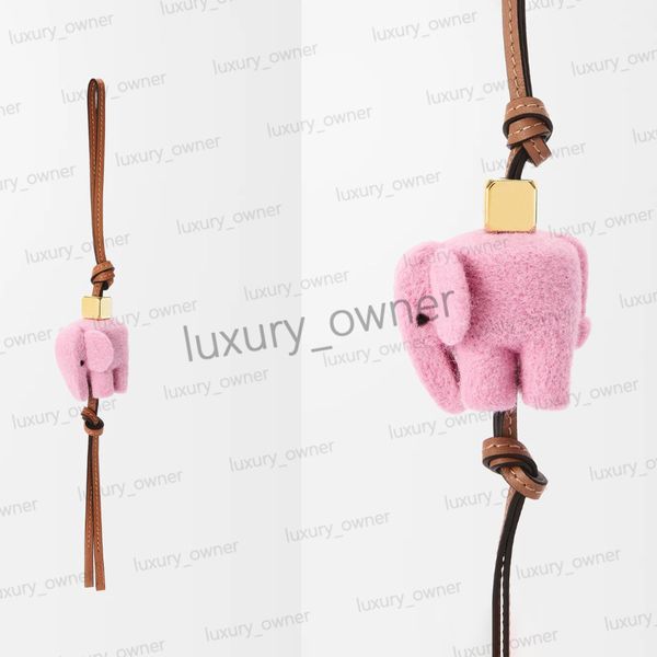 Designer bag charm Koala Elephant charm Keychain looped strap palladium Anagram dice Style Ring Keyring Hangings key chain women Lanyards Keychains
Designer bag charm Koala Elephant charm Keychain looped strap palladium Anagram dice Style Ring Keyring Hangings key chain women Lanyards Keychains