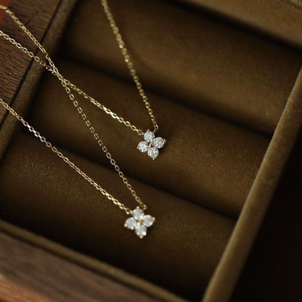 Women's Lucky Four - Leaf Clover Necklace, S925 Pure Silver, Niche Design, Sparkling Zircon, Sweet Collarbone Chain
Women's Lucky Four - Leaf Clover Necklace, S925 Pure Silver, Niche Design, Sparkling Zircon, Sweet Collarbone Chain