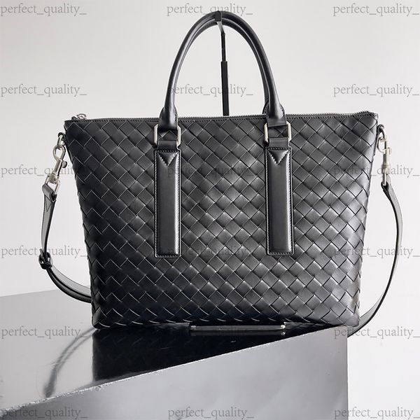 99A Top designers keep up with the trends. Made of 100% genuine leather pure steel hardware, these are cross-body bags, shoulder bags, fashionable bags, handbags, casual bags., One
99A Top designers keep up with the trends. Made of 100% genuine leather pure steel hardware, these are cross-body bags, shoulder bags, fashionable bags, handbags, casual bags., One