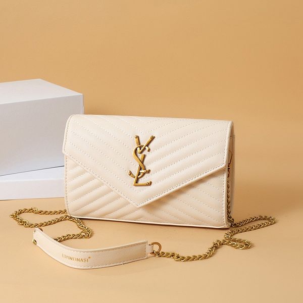 Classic handbag bags Designer Bag Luxury Shoulder Bags Camera Bag Shaped Handbags Women Fashion Cross Body Envelope Messenger Black Calfskin 0004, Color 4
Classic handbag bags Designer Bag Luxury Shoulder Bags Camera Bag Shaped Handbags Women Fashion Cross Body Envelope Messenger Black Calfskin 0004, Color 4