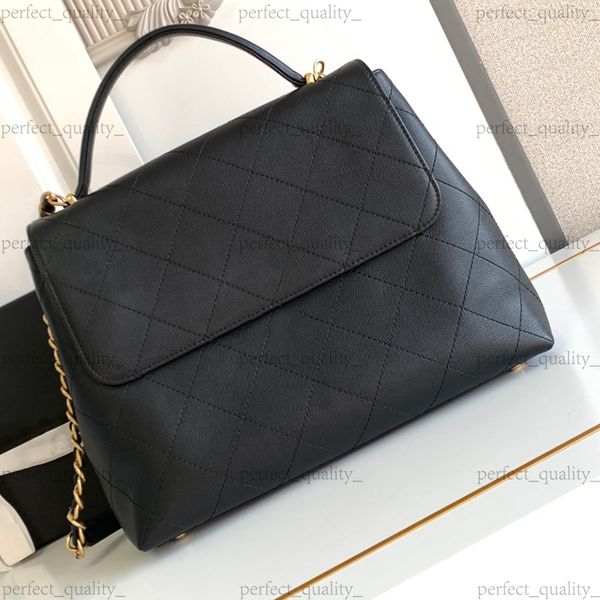 99A The genuine leather is skillfully combined with high-quality pure steel hardware: The designer has created this stylish and practical crossbody shoulder bag., Two
99A The genuine leather is skillfully combined with high-quality pure steel hardware: The designer has created this stylish and practical crossbody shoulder bag., Two