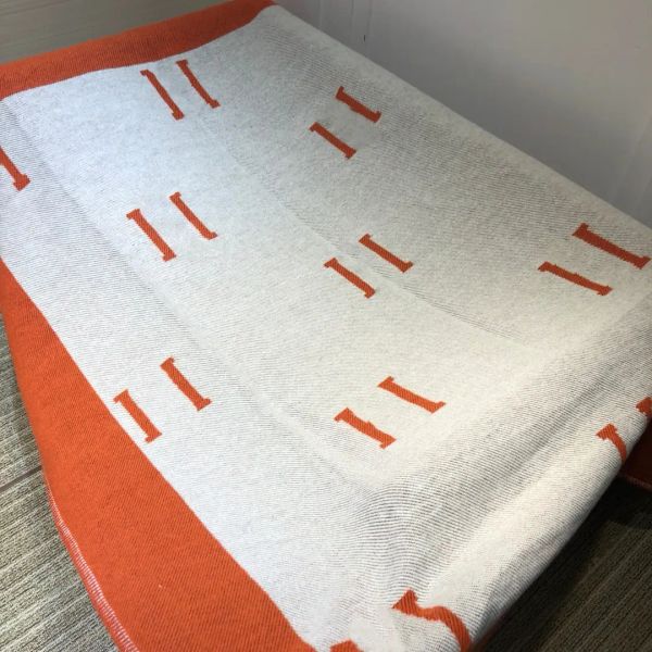 Elegant Winter Women's Designer Coat
Elegant Winter Women's Designer Coat