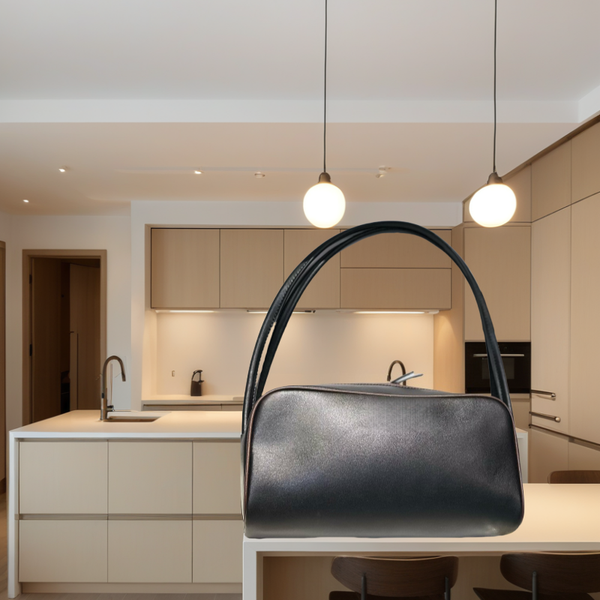 Classic and fashionable design leather women's small bag luxury style with big brand box. --PR8066, Pr8066-4
Classic and fashionable design leather women's small bag luxury style with big brand box. --PR8066, Pr8066-4