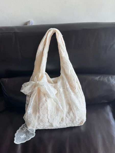 Lace Flower Canvas Bag for Women 2025 New Large Capacity Single Shoulder Support Bag Commuter Underarm Bag, S3
Lace Flower Canvas Bag for Women 2025 New Large Capacity Single Shoulder Support Bag Commuter Underarm Bag, S3