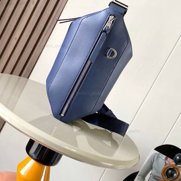 99A The designer's meticulously crafted cowhide-shaped handbag a slouchy shoulder strap is enhanced by the use of genuine leather, adding a touch of sophistication., Four
99A The designer's meticulously crafted cowhide-shaped handbag a slouchy shoulder strap is enhanced by the use of genuine leather, adding a touch of sophistication., Four