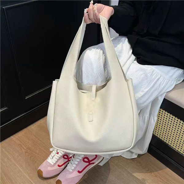Designer Bag women Luxury Bag Handbag High Quality Tote Bags Purses Mommy Spring and summer all new fashion Shopping Bag Hobo Bag Shoulder Bag, #1
Designer Bag women Luxury Bag Handbag High Quality Tote Bags Purses Mommy Spring and summer all new fashion Shopping Bag Hobo Bag Shoulder Bag, #1