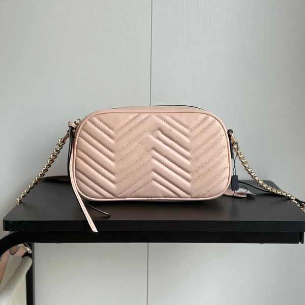 Elegant Designer Single Shoulder Bag with Fashionable Chain Strap - Versatile Crossbody Handbag, White
Elegant Designer Single Shoulder Bag with Fashionable Chain Strap - Versatile Crossbody Handbag, White