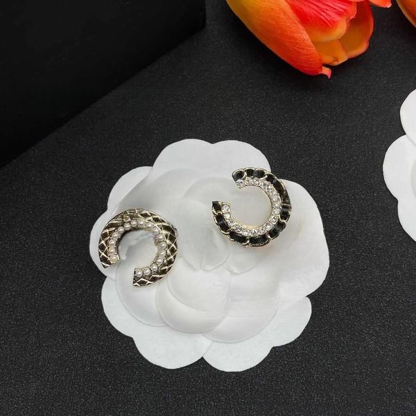 Designer Luxury Branded Stud Earring 18k Gold Silver Flower Letter Studs Earrings Women Girl Wedding Party Love Jewelry Never Fade
Designer Luxury Branded Stud Earring 18k Gold Silver Flower Letter Studs Earrings Women Girl Wedding Party Love Jewelry Never Fade