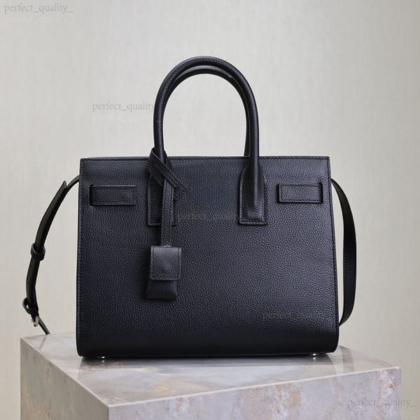 12A This creative bag designed with care by the designer, made of high-quality leather, can be used as a handbag or a crossbody bag, depending on your preference., One
12A This creative bag designed with care by the designer, made of high-quality leather, can be used as a handbag or a crossbody bag, depending on your preference., One